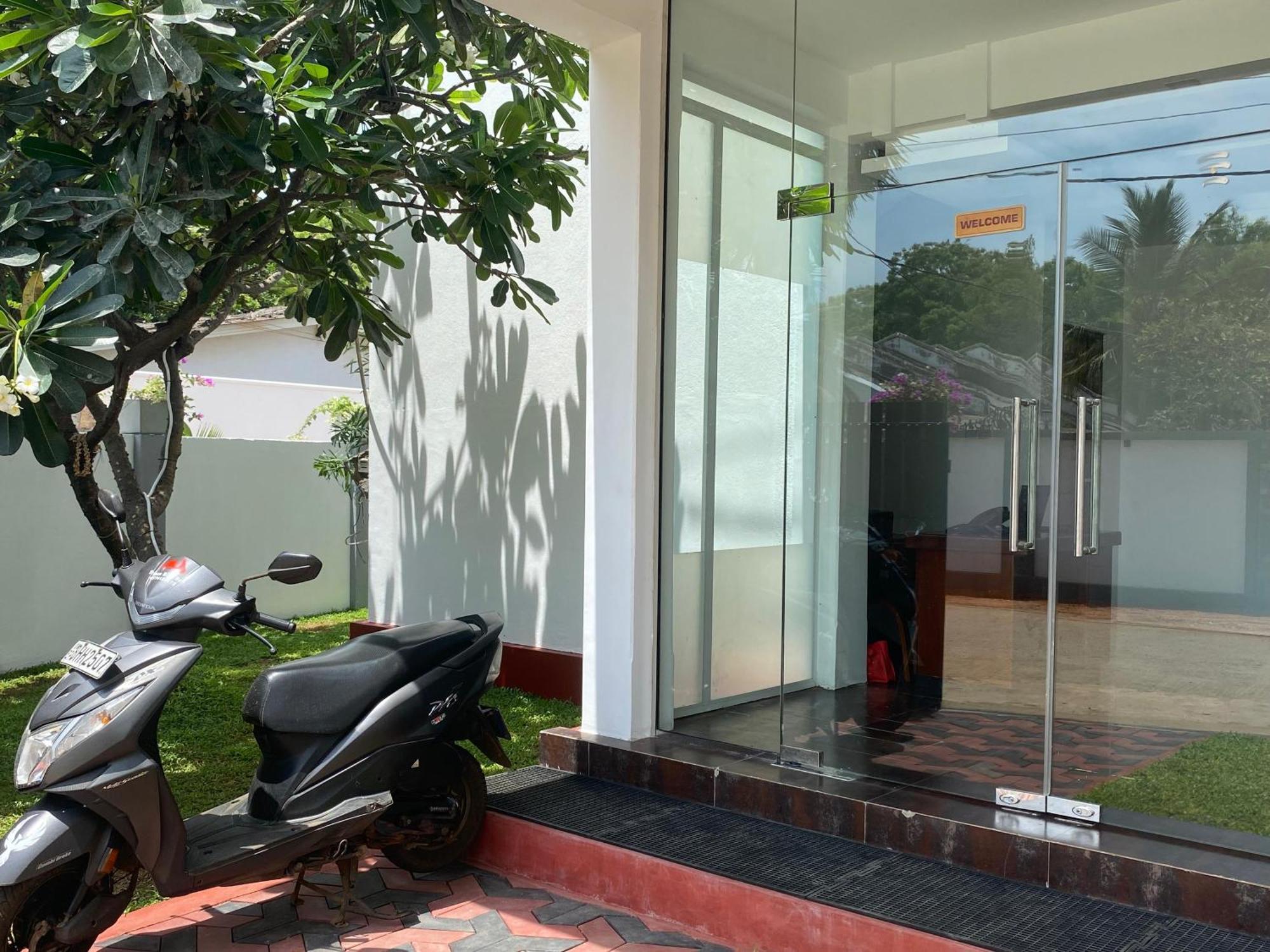 Trinco Beach Resort Trincomalee Ngoại thất bức ảnh